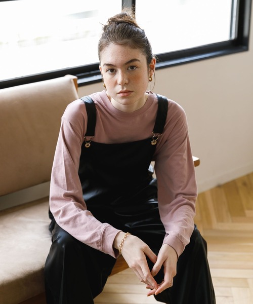 koe（コエ）の「フェイクレザーオーバーオール（つなぎ/オールインワン・レディース・ブラック/ライトグレー・FREE）」の4枚目の写真