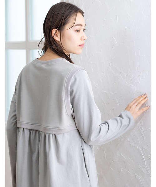 MILKFED.（ミルクフェド）の「LAYERED GATHERED DRESS（ワンピース・レディース・オフホワイト/ブラック/ライトグレー/ライトピンク・ONE SIZE）」の5枚目の写真