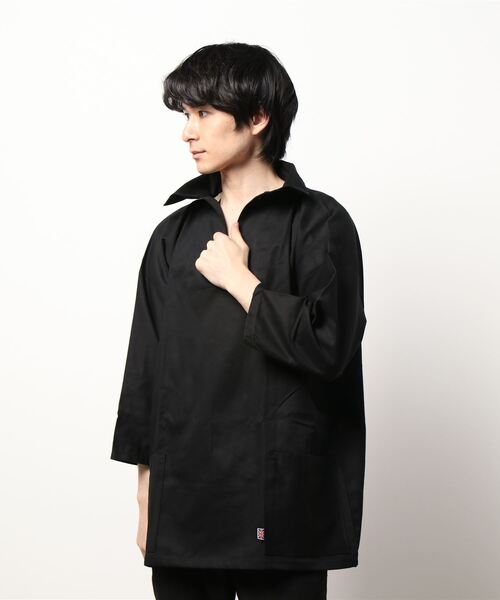 tone（トーン）の「【NEWLYN SMOCKS/ニューリンスモック】3/4SLEEVE V NECK(UN)（シャツ/ブラウス・メンズ・ブラック/ネイビー/グリーン/その他1/ナチュラル/ブルー系その他・MEDIUM/LARGE/X-LARGE）」の2枚目の写真
