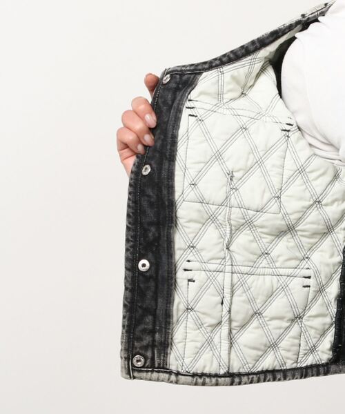 DIESEL（ディーゼル）の「レディース デニムジャケット アーガイル ノーカラー（デニムジャケット・レディース・インディゴブルー・X-SMALL/LARGE/SMALL/MEDIUM）」の9枚目の写真