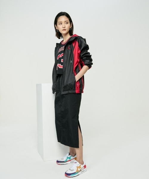 NIKE(ナイキ)の「ナイキ スポーツウェア エッセンシャル ウィメンズ ウーブン ハイライズ スカート / Nike Sportswear Essential Women's Woven High-Rise Skirt(スカート・レディース・ブラック・S/M/L/2XL/XL/XS)」の11枚目の写真