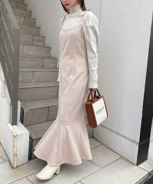one after another NICE CLAUP(ワンアフターアナザーナイスクラップ)の「WEB限定 着回し万能なマーメイドキャミワンピース(ワンピース・レディース・ブラック/ベージュ/ブラック系その他/サックスブルー系・FREE)」の6枚目の写真