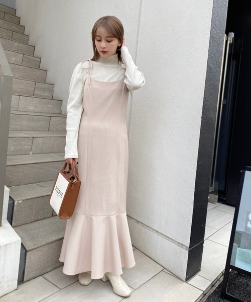one after another NICE CLAUP(ワンアフターアナザーナイスクラップ)の「WEB限定 着回し万能なマーメイドキャミワンピース(ワンピース・レディース・ブラック/ベージュ/ブラック系その他/サックスブルー系・FREE)」の17枚目の写真