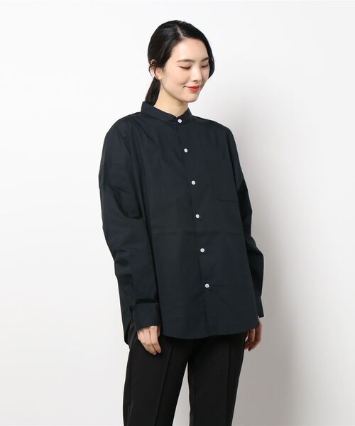 THISIS（ディスイズ）の「メンズライク ルーズフィット ブロード バンドカラーシャツ レディース（シャツ/ブラウス・レディース・ホワイト/ブラック/グレイッシュベージュ/グリーン/サックスブルー/ラベンダー/ブルー/イエロー/ホワイト系その他/ブラック系その他/グリーン系その他・MEDIUM/LARGE/X-LARGE）」の17枚目の写真