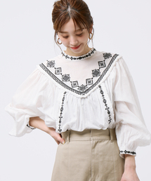 クロス刺繍ボイルブラウス◆