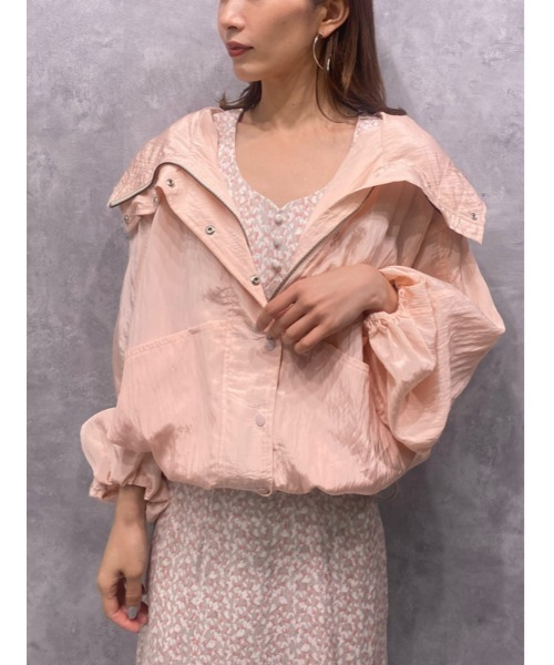 SNIDEL（スナイデル）の「ライトボリュームブルゾン（その他アウター・レディース・ホワイト/ライトベージュ/コーラルピンク・FREE）」の3枚目の写真