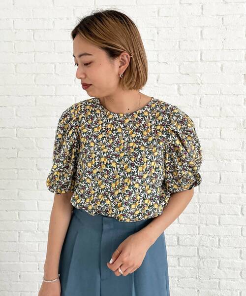 index（インデックス）の「◆フルーツプリントアソートブラウス【WEB限定カラー・サイズ】（シャツ/ブラウス・レディース・ネイビー系/ホワイト系3/ホワイト系/ピンク系その他2・38/42/36/40）」の3枚目の写真