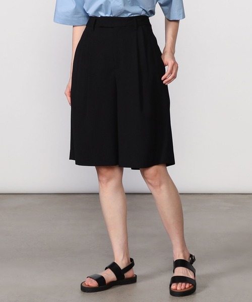 Morris & Sons（モリスアンドサンズ）の「MORRIS & SONS | タックショーツ WOMEN（その他パンツ・レディース・ブラック/ブラウン・1/0）」の2枚目の写真