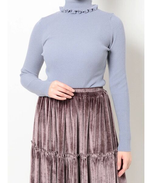 merry jenny（メリージェニー）の「frillリブタートルニット（ニット/セーター・レディース・アイボリー/ブラック/グリーン/ライトブルー/ベージュ・FREE）」の5枚目の写真