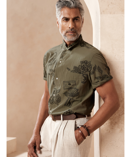 Banana Republic(バナナリパブリック)の「リラックス リゾート シャツ(シャツ/ブラウス・メンズ・カーキ/ホワイト系その他・S/M/L/XL)」の1枚目の写真
