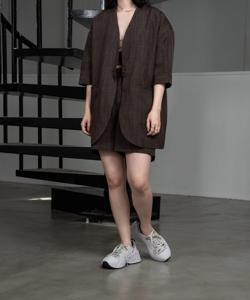 lawgy（ラウジー）の「linen like jacket（ノーカラージャケット・レディース・ブラウン/ベージュ・FREE）」の17枚目の写真