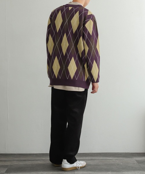SENSE OF PLACE by URBAN RESEARCH（センスオブプレイスバイアーバンリサーチ）の「『ユニセックス』アーガイルVネックカーディガン（カーディガン/ボレロ・メンズ・ブラック/グリーン/パープル・MEDIUM/LARGE）」の11枚目の写真