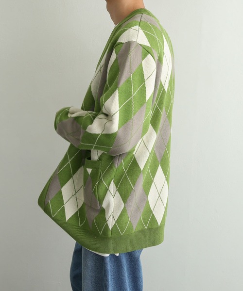 SENSE OF PLACE by URBAN RESEARCH（センスオブプレイスバイアーバンリサーチ）の「『ユニセックス』アーガイルVネックカーディガン（カーディガン/ボレロ・メンズ・ブラック/グリーン/パープル・MEDIUM/LARGE）」の13枚目の写真