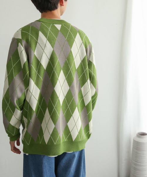 SENSE OF PLACE by URBAN RESEARCH（センスオブプレイスバイアーバンリサーチ）の「『ユニセックス』アーガイルVネックカーディガン（カーディガン/ボレロ・メンズ・ブラック/グリーン/パープル・MEDIUM/LARGE）」の14枚目の写真