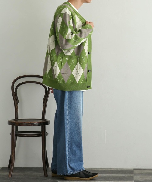 SENSE OF PLACE by URBAN RESEARCH（センスオブプレイスバイアーバンリサーチ）の「『ユニセックス』アーガイルVネックカーディガン（カーディガン/ボレロ・メンズ・ブラック/グリーン/パープル・MEDIUM/LARGE）」の18枚目の写真