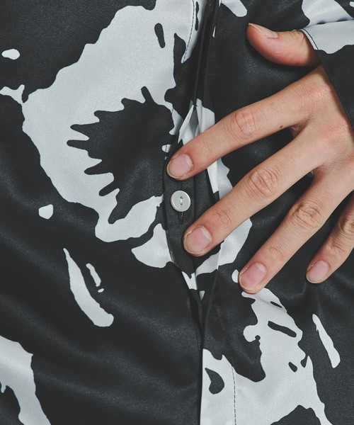 LiNoH(リノー)の「PANSY PRINT L/S SHIRT(シャツ/ブラウス・メンズ・ホワイト/ブラック・1/2)」の17枚目の写真