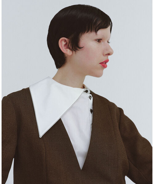 Ray BEAMS（レイビームス）の「Ray BEAMS / アシンメトリー ビックカラー シャツ（シャツ/ブラウス・レディース・オフホワイト/ミント・ONE SIZE）」の4枚目の写真