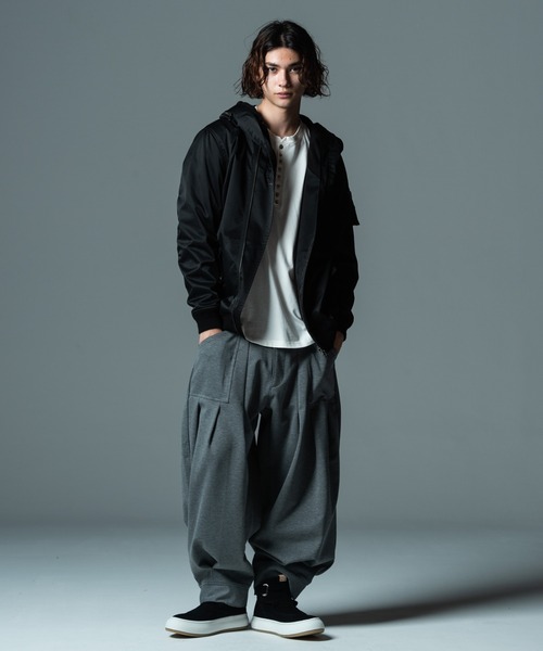 glamb(グラム)の「Retro Future Sneakers / レトロフューチャースニーカー(スニーカー・メンズ・ブラック/ホワイト・4/3/1/2)」の19枚目の写真