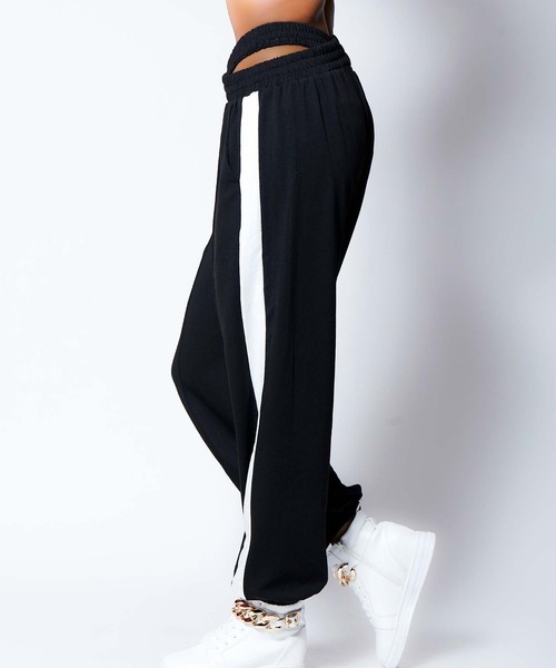 babyShoop（ベイビーシュープ）の「サイドラインデザインジョガーパンツ（その他パンツ・レディース・ブラック・LARGE/MEDIUM）」の5枚目の写真