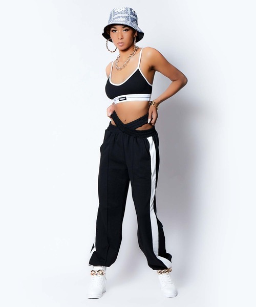 babyShoop（ベイビーシュープ）の「サイドラインデザインジョガーパンツ（その他パンツ・レディース・ブラック・LARGE/MEDIUM）」の4枚目の写真