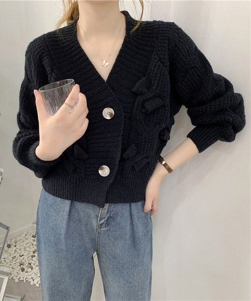 LOPASS(ロパス)の「Vネック蝶結びショート丈カーディガン(カーディガン/ボレロ・レディース・レッド/ブラック/ブルー/グリーン/ホワイト/ピンク/アイボリー/パープル・M)」の3枚目の写真