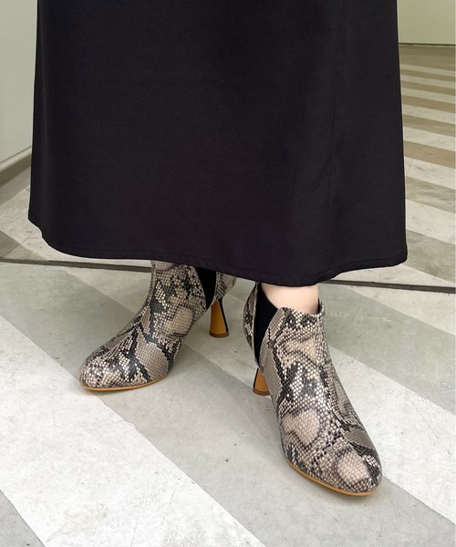 prose verse(プロズヴェール)の「サイドゴアブーティー(ブーツ・レディース・ブラック/ベージュ・SMALL/LARGE/X-LARGE/MEDIUM)」の3枚目の写真