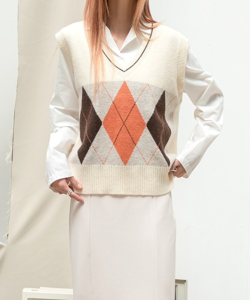UNE MANSION（ユヌマンション）の「アーガイルパターンニットベスト