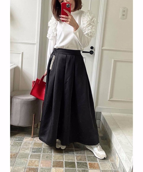 M y u（ミュー）の「フラワー スリーブ プルオーバー（Tシャツ/カットソー・レディース・ホワイト/ブラック・FREE）」の12枚目の写真