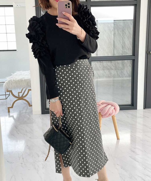 M y u（ミュー）の「フラワー スリーブ プルオーバー（Tシャツ/カットソー・レディース・ホワイト/ブラック・FREE）」の16枚目の写真