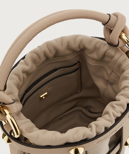 FERRAGAMO（フェラガモ）の「FERRAGAMO CAGE BAG（スモール
