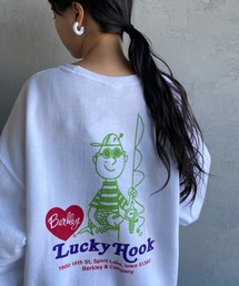 Russell Athletic（ラッセルアスレティック）の「[RUSSELL ATHLETIC/ラッセル アスレチック] BERKLEY×RUSSEL ATHLETIC 別注 ラッキーロゴプリントスウェット（スウェット・メンズ）」