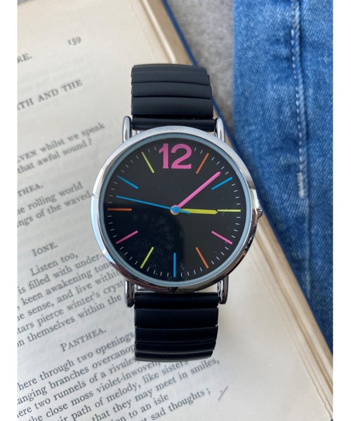 Three Four Time（ｽﾘｰﾌｫｰﾀｲﾑ）の「カラフルジャバラウォッチ　/　時計（アナログ腕時計・レディース・グレー/ブラック・FREE）」の2枚目の写真