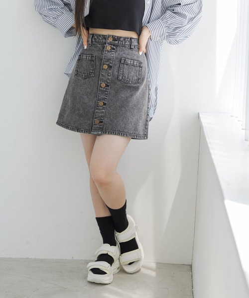 repipi armario（レピピ アルマリオ）の「マエボタンスカパン（スカート・キッズ・ミント/ラベンダー/グリーン系その他/ブルー系その他/アイボリー/ブラック/ブルー系その他2/ケミカルウォッシュ/ホワイト/ブラック系その他・SMALL/MEDIUM/LARGE）」の4枚目の写真