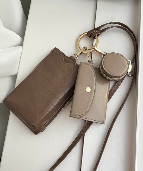 CAPRICIEUX LE'MAGE（カプリシューレマージュ）の「多機能スマホショルダー（ショルダーバッグ・レディース・グレイッシュベージュ/アイボリー/ブラック・FREE）」の3枚目の写真