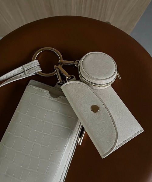 CAPRICIEUX LE'MAGE（カプリシューレマージュ）の「多機能スマホショルダー（ショルダーバッグ・レディース・グレイッシュベージュ/アイボリー/ブラック・FREE）」の5枚目の写真