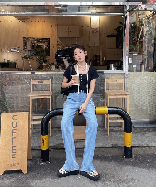 by muni:r（バイ ムニール）の「【お気に入り登録数5.3万突破！】サイドフリンジスリットパンツ（デニムパンツ・レディース・ブルー/ライトブルー・SMALL/MEDIUM）」の21枚目の写真