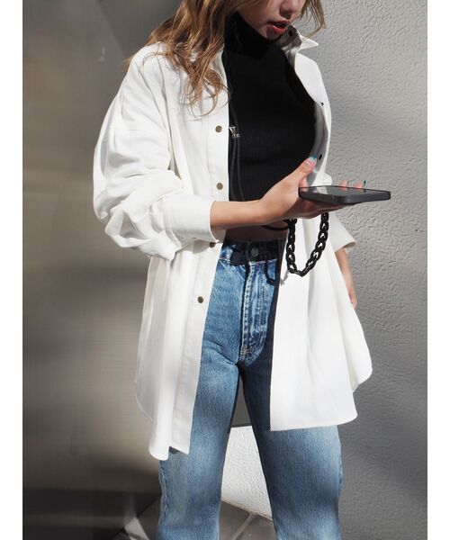 EVRIS（エヴリス）の「カラーオーバーサイズシャツ（シャツ/ブラウス・レディース・ホワイト/イエロー/カーキ/ピンク・FREE）」の19枚目の写真