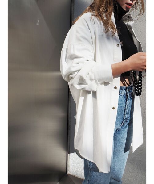 EVRIS（エヴリス）の「カラーオーバーサイズシャツ（シャツ/ブラウス・レディース・ホワイト/イエロー/カーキ/ピンク・FREE）」の20枚目の写真