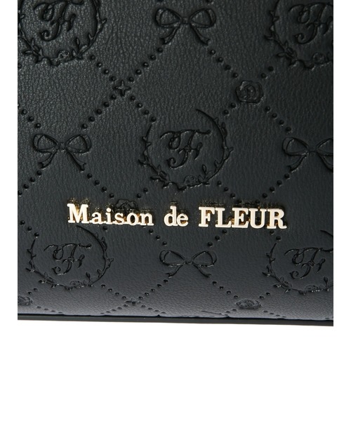 Maison de FLEUR（メゾンドフルール）の「モノグラムスクエア