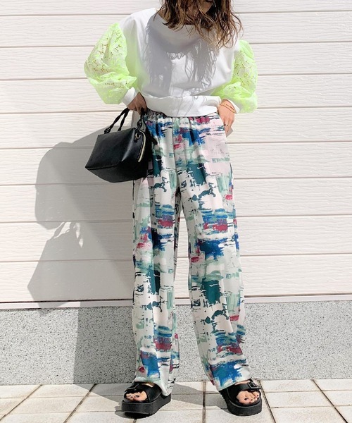 Q（キュー）の「フラワーレーススリーブトップス（Tシャツ/カットソー・レディース・ライトグレー/アイボリー・MEDIUM）」の10枚目の写真