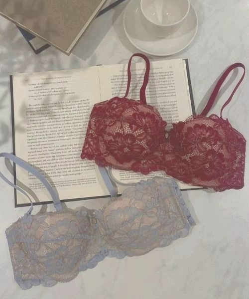ANNEBRA(アンブラ)の「Classic デコルテメイクブラジャー(ブラジャー・レディース・ライトブルー/ワインレッド・E80/D80/C80/C75/E70/G75/G70/F75/D70/B70/F70/D75/E75/C70/B75)」の13枚目の写真