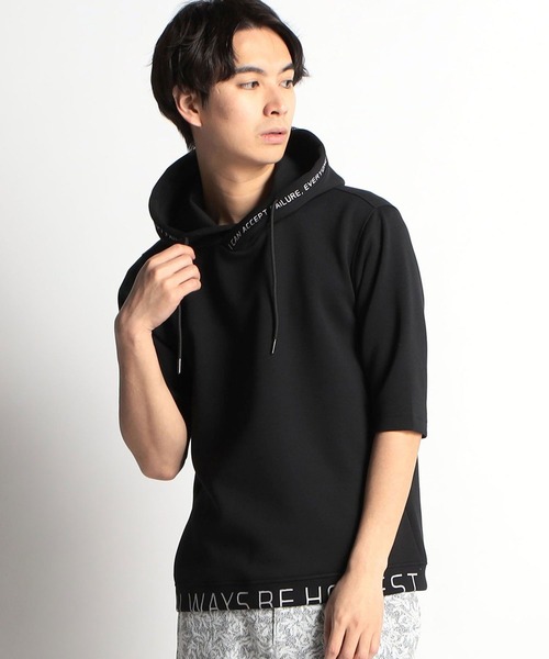 HIDEAWAYS NICOLE（ハイダウェイニコル）の「５分袖フードロゴプルオーバーパーカ（パーカー・メンズ・ブラック/ローズ/サックスブルー/オフホワイト/チェック・LARGE/MEDIUM/X-LARGE）」の3枚目の写真