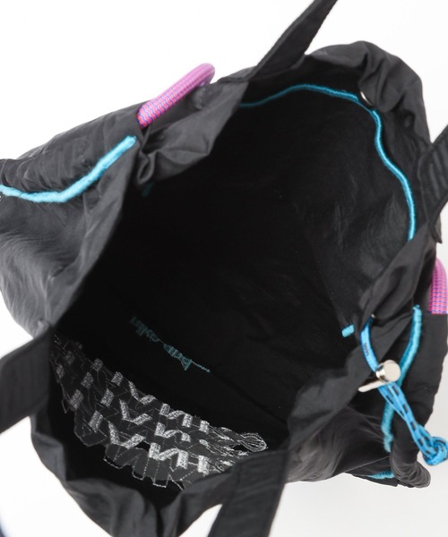 niko and...(ニコアンド)の「オリジナルコード2WAYトートバッグ(トートバッグ・レディース・グリーン/ホワイト/ブラック/グレー・0)」の5枚目の写真