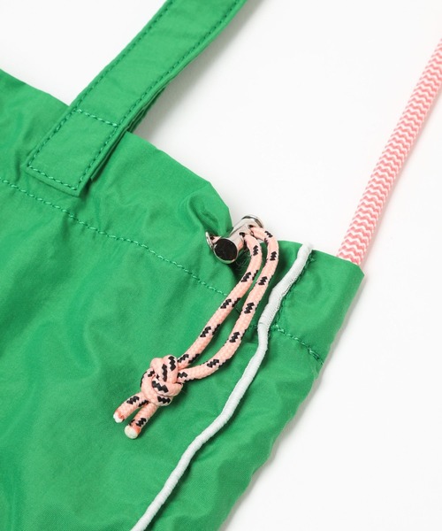 niko and...(ニコアンド)の「オリジナルコード2WAYトートバッグ(トートバッグ・レディース・グリーン/ホワイト/ブラック/グレー・0)」の8枚目の写真