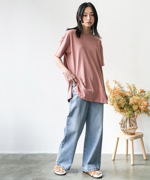 mili an deni(ミリアンデニ)の「サイドスリット裾ラウンドTシャツ(Tシャツ/カットソー・レディース・ライトグレー/アッシュグレー/ブラック/サックスブルー/オフホワイト/ベージュ/ネイビー/キャメル/サーモンピンク・L/M)」の22枚目の写真