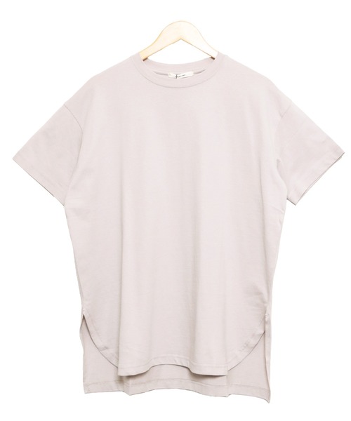 mili an deni(ミリアンデニ)の「サイドスリット裾ラウンドTシャツ(Tシャツ/カットソー・レディース・ライトグレー/アッシュグレー/ブラック/サックスブルー/オフホワイト/ベージュ/ネイビー/キャメル/サーモンピンク・L/M)」の16枚目の写真