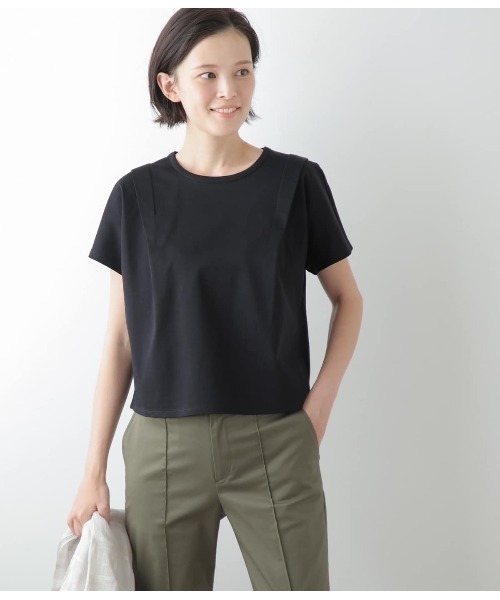 NEWYORKER(ニューヨーカー)の「【接触冷感】コットンポンチ ショルダータックプルオーバー(Tシャツ/カットソー・レディース・アイボリー/ブラック・M/L)」の1枚目の写真