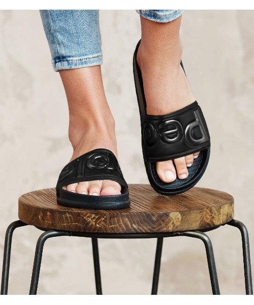 People Footwear（ピープルフットウェア）の「People Footwear （ピープルフットウェア）/スライドサンダル【LENNON SLIDE】（サンダル・メンズ・ブラック/ピンク/ブラック系その他/ゴールド/ネイビー×ホワイト/ライトグリーン/ホワイト/パープル・11/8/10/4/6/12/5/9/7/3）」の14枚目の写真