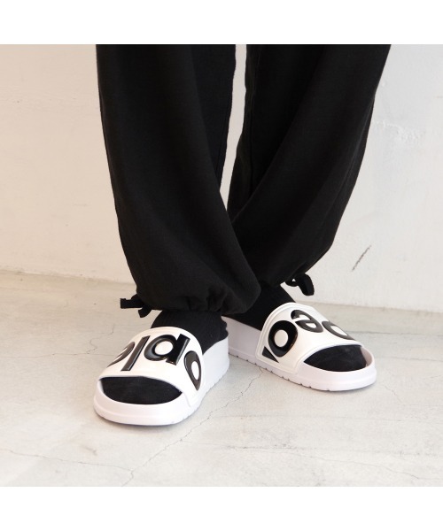 People Footwear（ピープルフットウェア）の「People Footwear （ピープルフットウェア）/スライドサンダル【LENNON SLIDE】（サンダル・メンズ・ブラック/ピンク/ブラック系その他/ゴールド/ネイビー×ホワイト/ライトグリーン/ホワイト/パープル・11/8/10/4/6/12/5/9/7/3）」の16枚目の写真