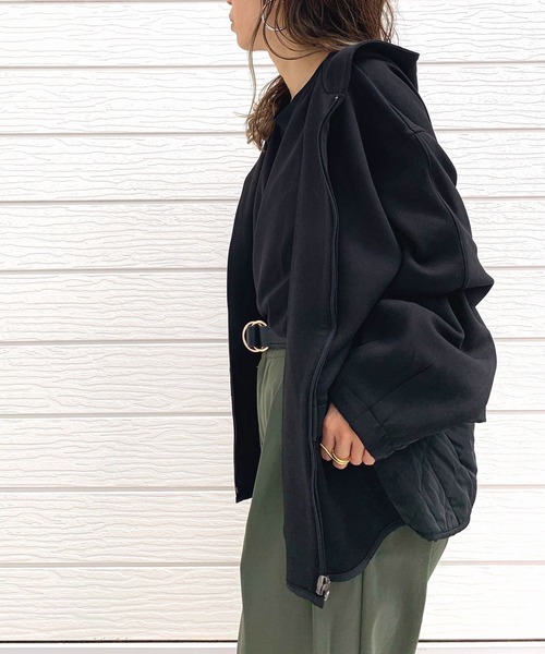 Q（キュー）の「キルトコンビパーカー（パーカー・レディース・ブラック/グレイッシュベージュ・MEDIUM）」の6枚目の写真